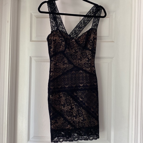 RARE NWOT Nicole Miller | Black Lace Mini Dress | Small - Picture 3 of 10